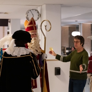 2025-11-23 Sint leest voor-71